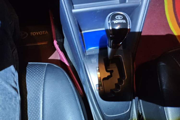 Used Toyota YARiS L Zhi Xuan 2022 1.5L CVT Leading PLUS Edition Gear Lever