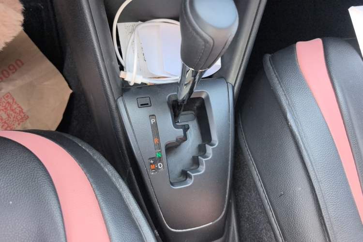 Used Toyota YARiS L Zhi Xuan 2022 1.5L CVT Leading PLUS Edition Gear Lever