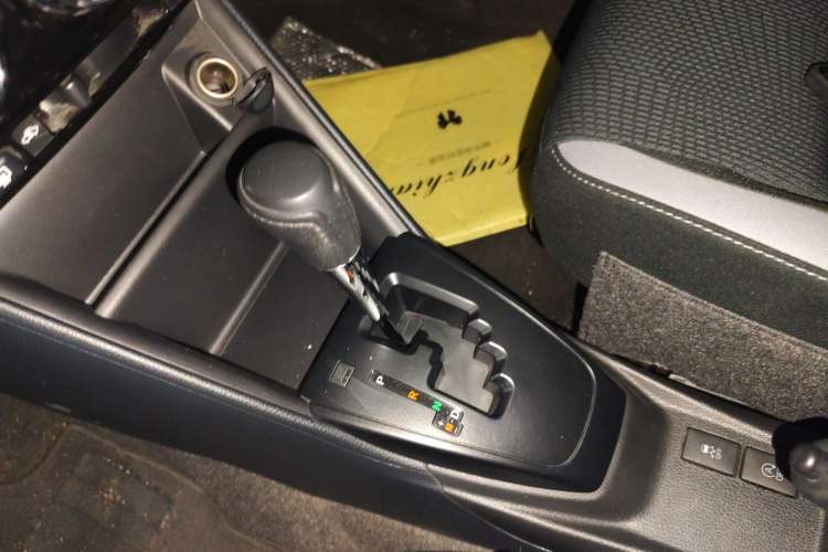 Used Toyota YARiS L Zhi Xuan 2022 X-Trail 1.5L CVT Leading PLUS Edition Gear Lever