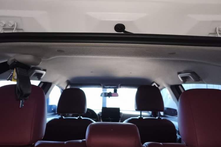 Used Toyota YARiS L Zhi Xuan 2022 X-Trail 1.5L CVT Leading PLUS Edition Headliner
