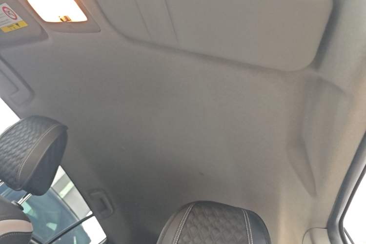 Used Toyota YARiS L Zhi Xuan 2022 X-Trail 1.5L CVT Leading PLUS Edition Headliner