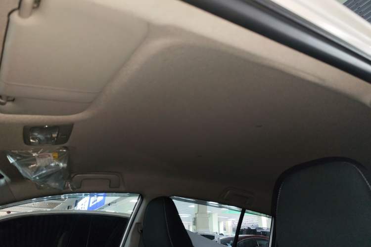 Used Toyota YARiS L Zhi Xuan 2022 X-Trail 1.5L CVT Leading PLUS Edition Headliner