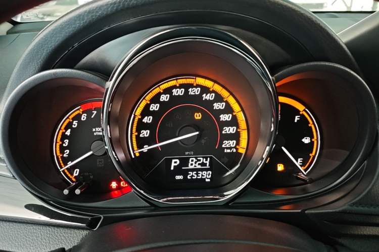 Used Toyota YARiS L Zhi Xuan 2022 X-Trail 1.5L CVT Luxury PLUS Edition Instrument Cluster