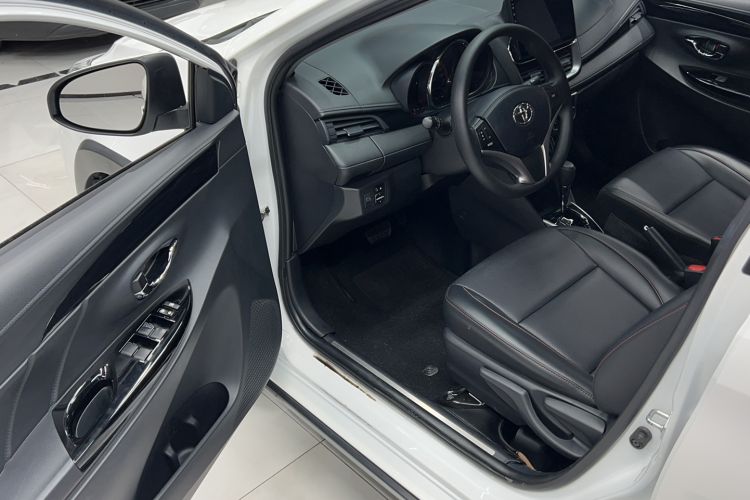 Used Toyota YARiS L Zhi Xuan 2022 X-Trail 1.5L CVT Luxury PLUS Edition Interior 1