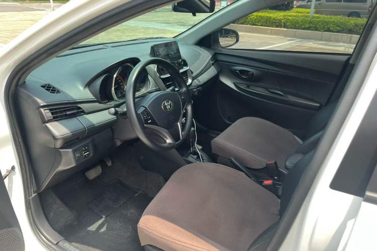 Used Toyota YARiS L Zhi Xuan 2022 1.5L CVT Leading PLUS Edition Interior 2
