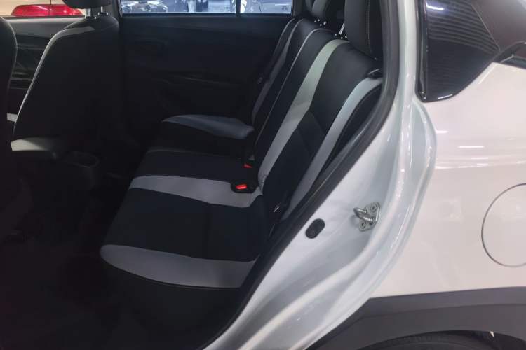 Used Toyota YARiS L Zhi Xuan 2022 X-Trail 1.5L CVT Leading PLUS Edition Interior 2