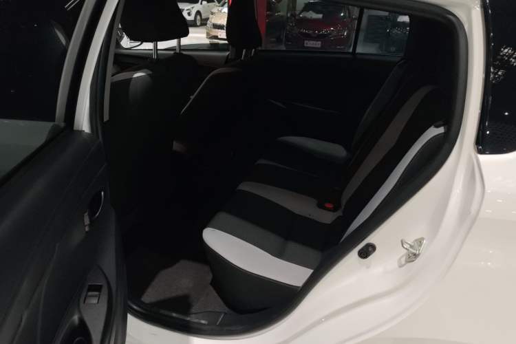 Used Toyota YARiS L Zhi Xuan 2022 1.5L CVT Leading PLUS Edition Interior 2