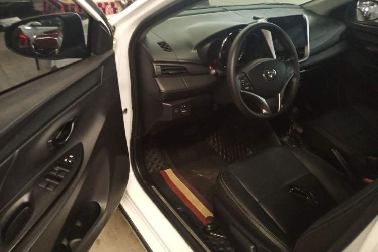 Used Toyota YARiS L Zhi Xuan 2022 X-Trail 1.5L CVT Leading PLUS Edition Interior 3