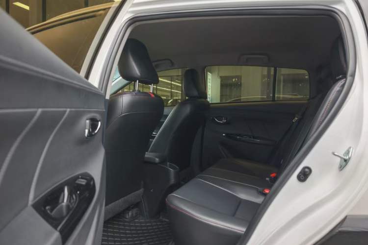 Used Toyota YARiS L Zhi Xuan 2022 X-Trail 1.5L CVT Luxury PLUS Edition Interior 3