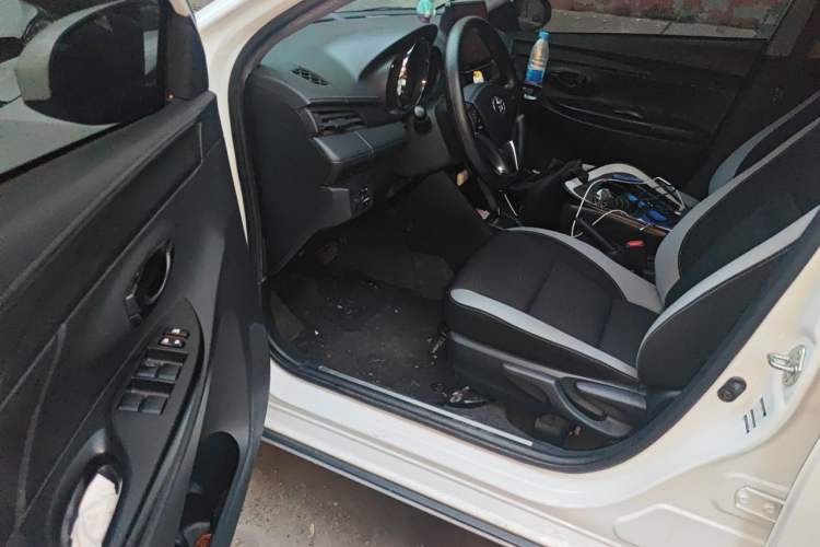 Used Toyota YARiS L Zhi Xuan 2022 X-Trail 1.5L CVT Leading PLUS Edition Interior 3