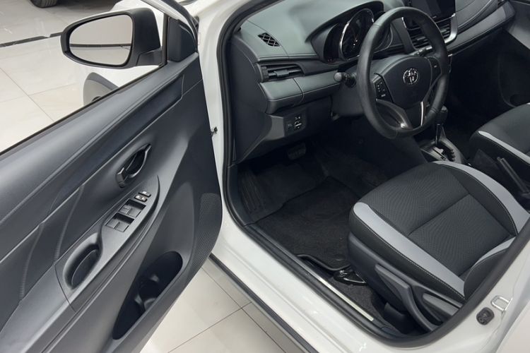 Used Toyota YARiS L Zhi Xuan 2022 X-Trail 1.5L CVT Leading PLUS Edition Interior 4