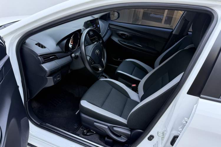 Used Toyota YARiS L Zhi Xuan 2022 X-Trail 1.5L CVT Leading PLUS Edition Interior 5