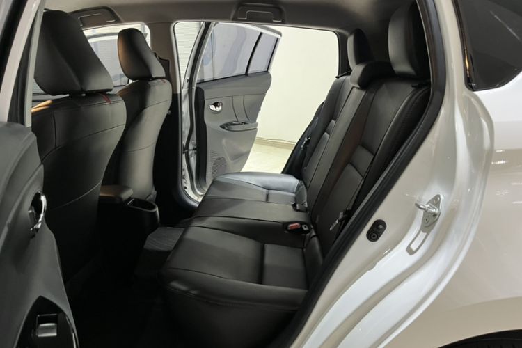 Used Toyota YARiS L Zhi Xuan 2022 1.5L CVT Luxury PLUS Edition Interior 6