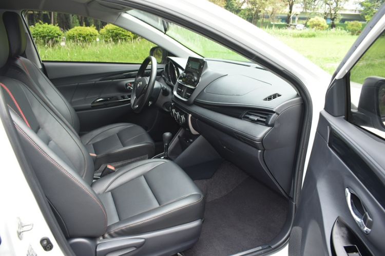 Used Toyota YARiS L Zhi Xuan 2022 X-Trail 1.5L CVT Luxury PLUS Edition Interior 6