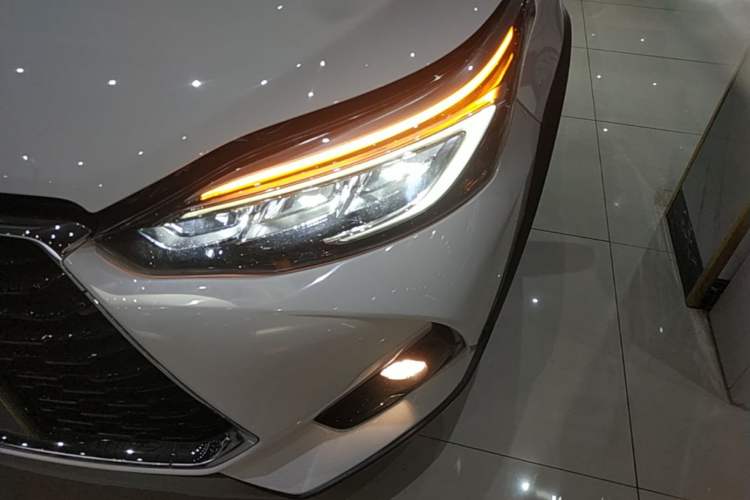 Used Toyota YARiS L Zhi Xuan 2022 X-Trail 1.5L CVT Luxury PLUS Edition Left Front Headlight