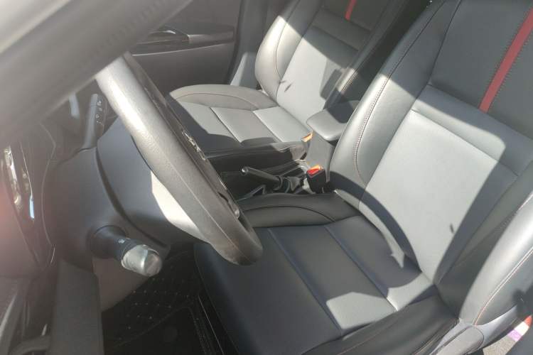 Used Toyota YARiS L Zhi Xuan 2022 X-Trail 1.5L CVT Luxury PLUS Edition Left Front Seat