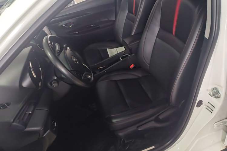 Used Toyota YARiS L Zhi Xuan 2022 X-Trail 1.5L CVT Luxury PLUS Edition Left Front Seat