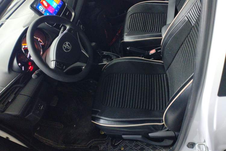 Used Toyota YARiS L Zhi Xuan 2022 X-Trail 1.5L CVT Luxury PLUS Edition Left Front Seat