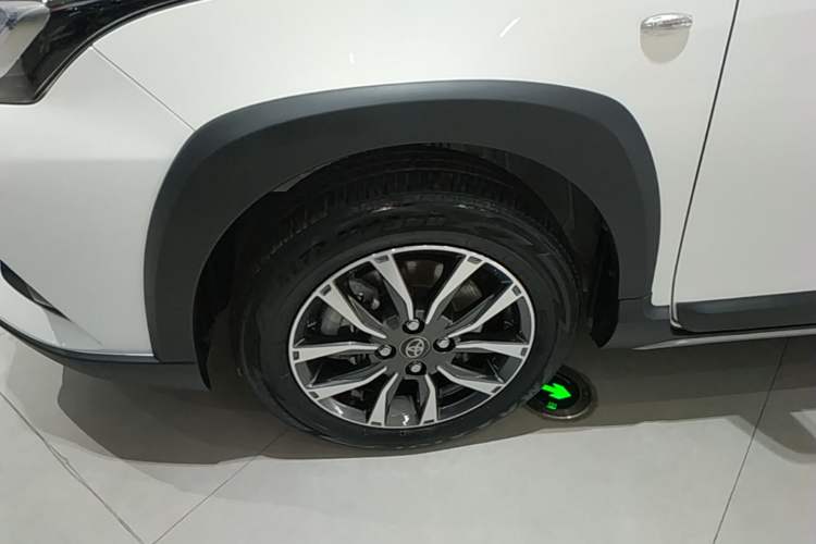 Used Toyota YARiS L Zhi Xuan 2022 X-Trail 1.5L CVT Luxury PLUS Edition Left Front Wheel Hub