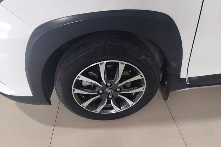 Used Toyota YARiS L Zhi Xuan 2022 X-Trail 1.5L CVT Luxury PLUS Edition Left Front Wheel Hub