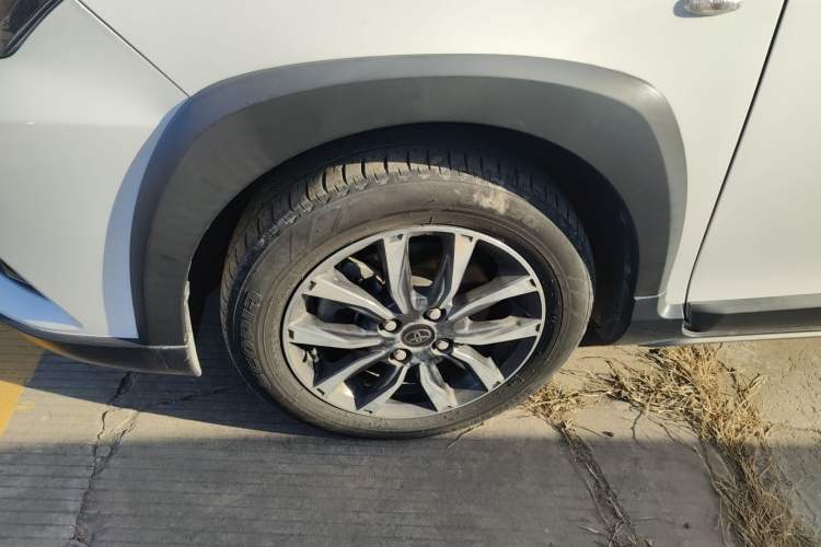 Used Toyota YARiS L Zhi Xuan 2022 X-Trail 1.5L CVT Luxury PLUS Edition Left Front Wheel Hub