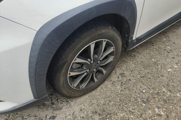 Used Toyota YARiS L Zhi Xuan 2022 X-Trail 1.5L CVT Luxury PLUS Edition Left Front Wheel Hub
