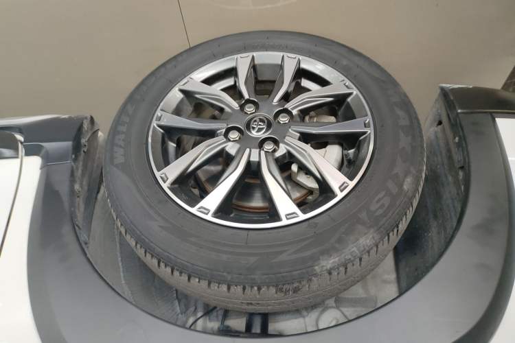 Used Toyota YARiS L Zhi Xuan 2022 X-Trail 1.5L CVT Luxury PLUS Edition Left Front Wheel Hub