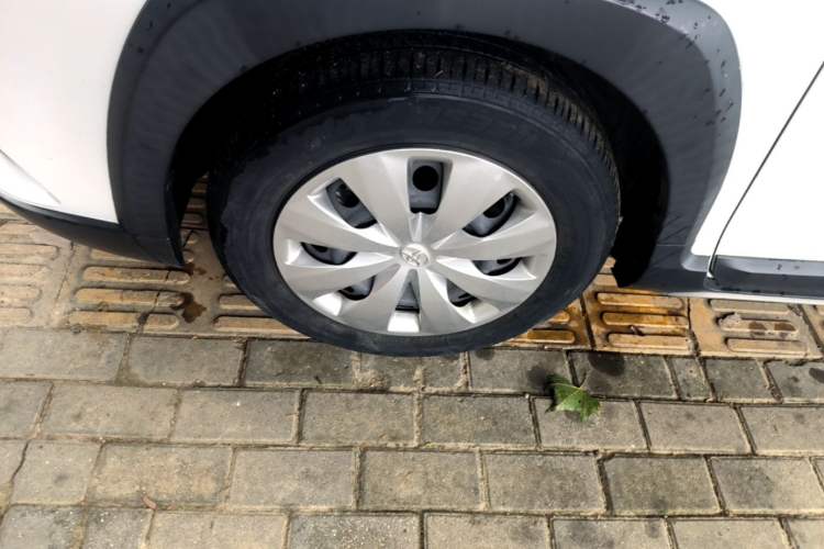 Used Toyota YARiS L Zhi Xuan 2022 X-Trail 1.5L CVT Leading PLUS Edition Left Front Wheel Hub