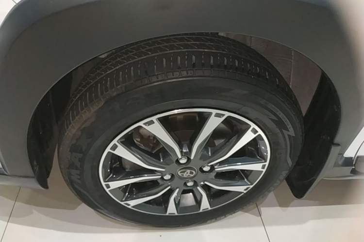 Used Toyota YARiS L Zhi Xuan 2022 X-Trail 1.5L CVT Luxury PLUS Edition Left Front Wheel Hub