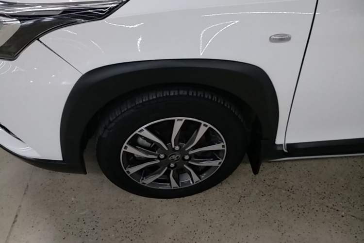 Used Toyota YARiS L Zhi Xuan 2022 X-Trail 1.5L CVT Luxury PLUS Edition Left Front Wheel Hub