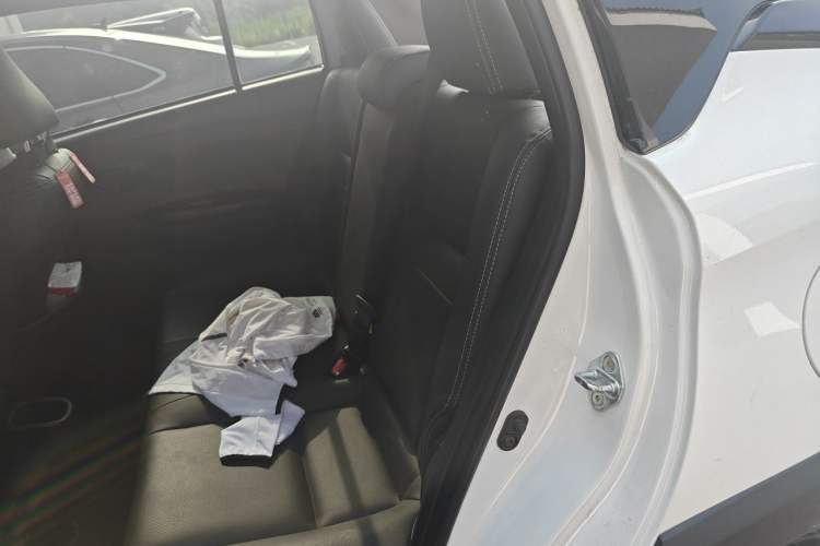 Used Toyota YARiS L Zhi Xuan 2022 X-Trail 1.5L CVT Leading PLUS Edition Left Rear Seat