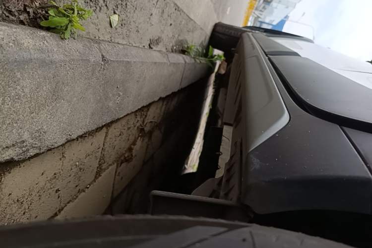 Used Toyota YARiS L Zhi Xuan 2022 X-Trail 1.5L CVT Luxury PLUS Edition Left Side Sill