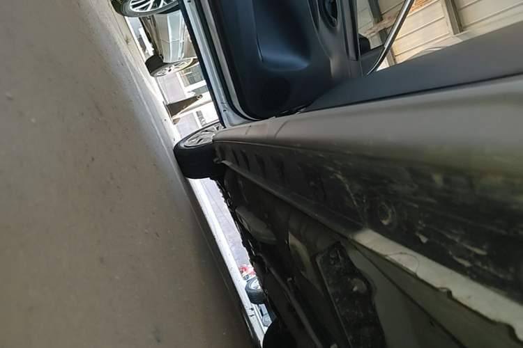 Used Toyota YARiS L Zhi Xuan 2022 X-Trail 1.5L CVT Leading PLUS Edition Left Side Sill