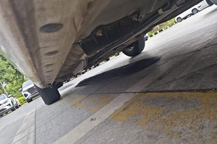 Used Toyota YARiS L Zhi Xuan 2022 1.5L CVT Leading PLUS Edition Left Side Sill