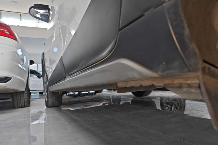 Used Toyota YARiS L Zhi Xuan 2022 X-Trail 1.5L CVT Leading PLUS Edition Left Side Sill