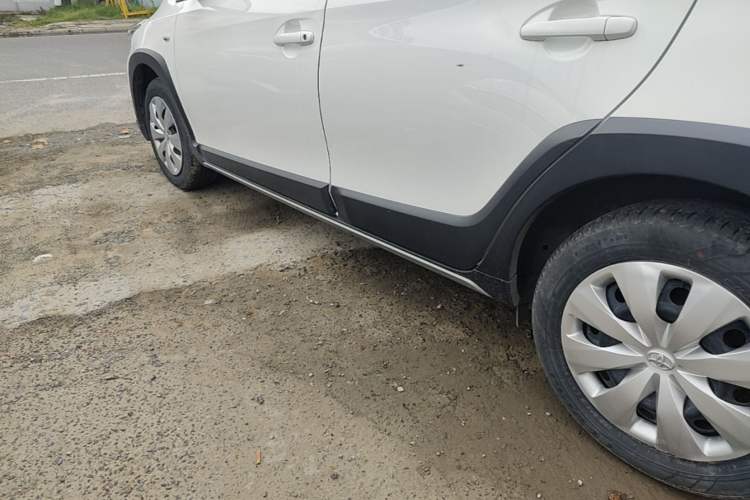 Used Toyota YARiS L Zhi Xuan 2022 X-Trail 1.5L CVT Leading PLUS Edition Left Side Sill