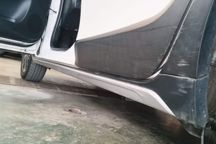Used Toyota YARiS L Zhi Xuan 2022 X-Trail 1.5L CVT Leading PLUS Edition Left Side Sill