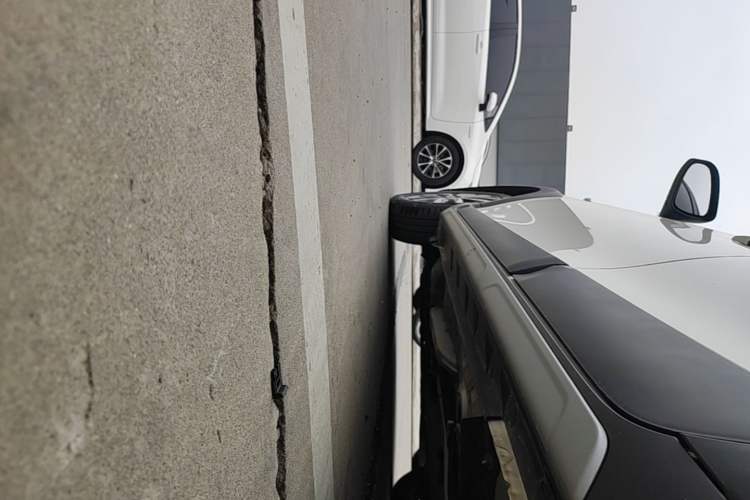 Used Toyota YARiS L Zhi Xuan 2022 X-Trail 1.5L CVT Luxury PLUS Edition Left Side Sill