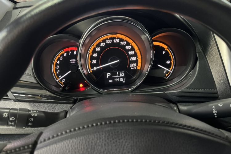 Used Toyota YARiS L Zhi Xuan 2022 X-Trail 1.5L CVT Luxury PLUS Edition Odometer Close Up