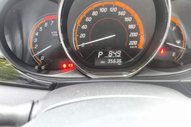 Used Toyota YARiS L Zhi Xuan 2022 X-Trail 1.5L CVT Luxury PLUS Edition Odometer Close Up