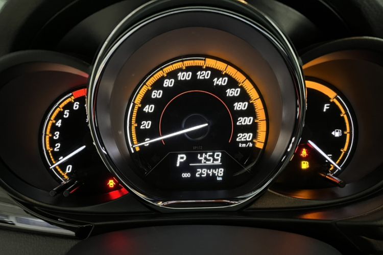 Used Toyota YARiS L Zhi Xuan 2022 1.5L CVT Luxury PLUS Edition Odometer Close Up