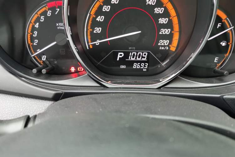 Used Toyota YARiS L Zhi Xuan 2022 1.5L CVT Leading PLUS Edition Odometer Close Up