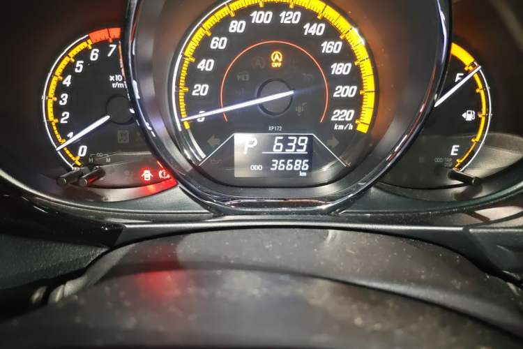 Used Toyota YARiS L Zhi Xuan 2022 X-Trail 1.5L CVT Luxury PLUS Edition Odometer Close Up