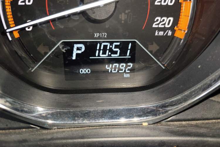 Used Toyota YARiS L Zhi Xuan 2022 X-Trail 1.5L CVT Prestige Edition Odometer Close Up