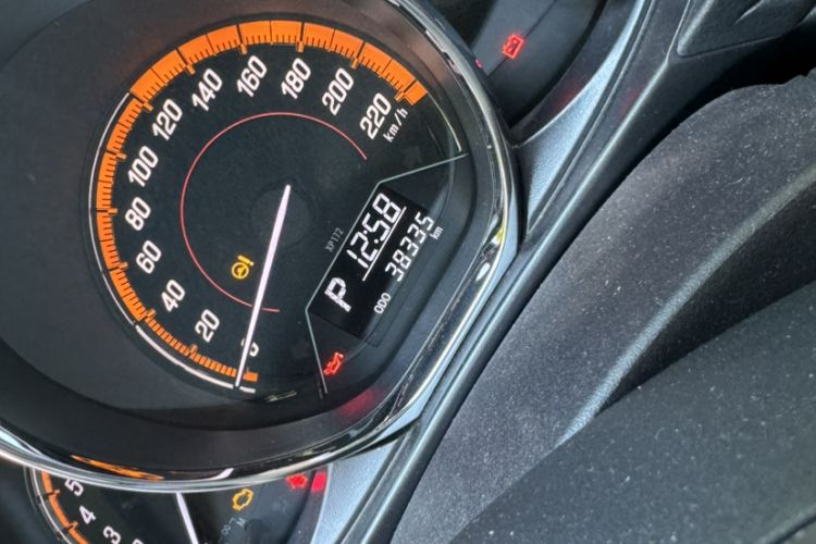 Used Toyota YARiS L Zhi Xuan 2022 X-Trail 1.5L CVT Leading PLUS Edition Odometer Close Up
