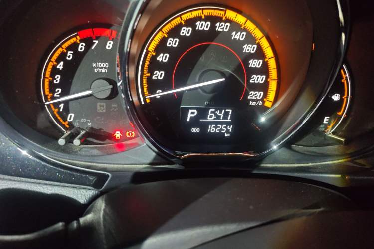 Used Toyota YARiS L Zhi Xuan 2022 X-Trail 1.5L CVT Luxury PLUS Edition Odometer Close Up