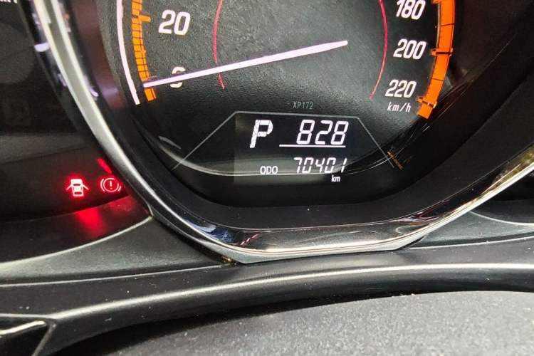 Used Toyota YARiS L Zhi Xuan 2022 X-Trail 1.5L CVT Luxury PLUS Edition Odometer Close Up