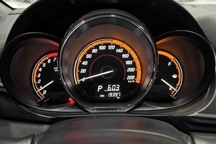 Used Toyota YARiS L Zhi Xuan 2022 1.5L CVT Leading PLUS Edition Odometer Close Up