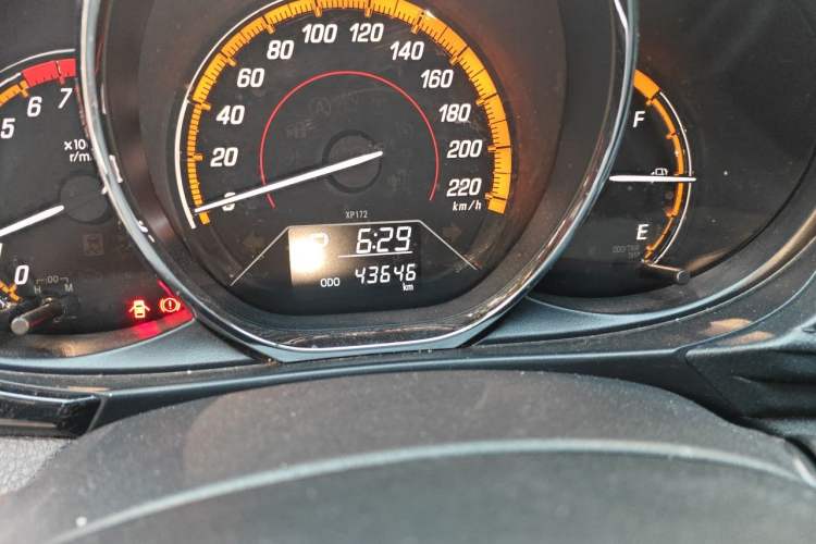 Used Toyota YARiS L Zhi Xuan 2022 X-Trail 1.5L CVT Luxury PLUS Edition Odometer Close Up