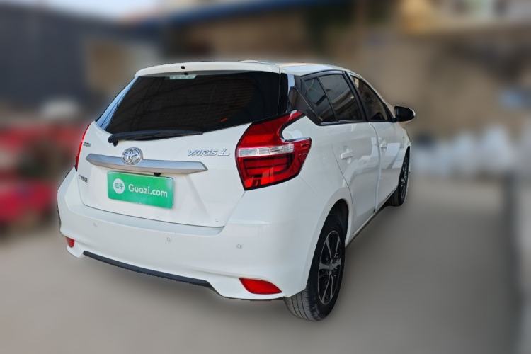Toyota Yaris 2022 — фото 4